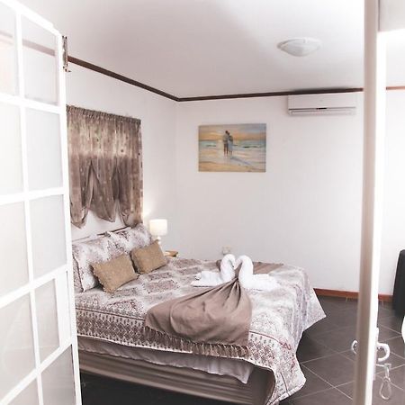 Hotel 29 Polvy Street Mbombela Esterno foto