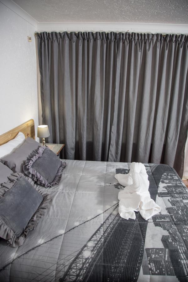 Hotel 29 Polvy Street Mbombela Esterno foto