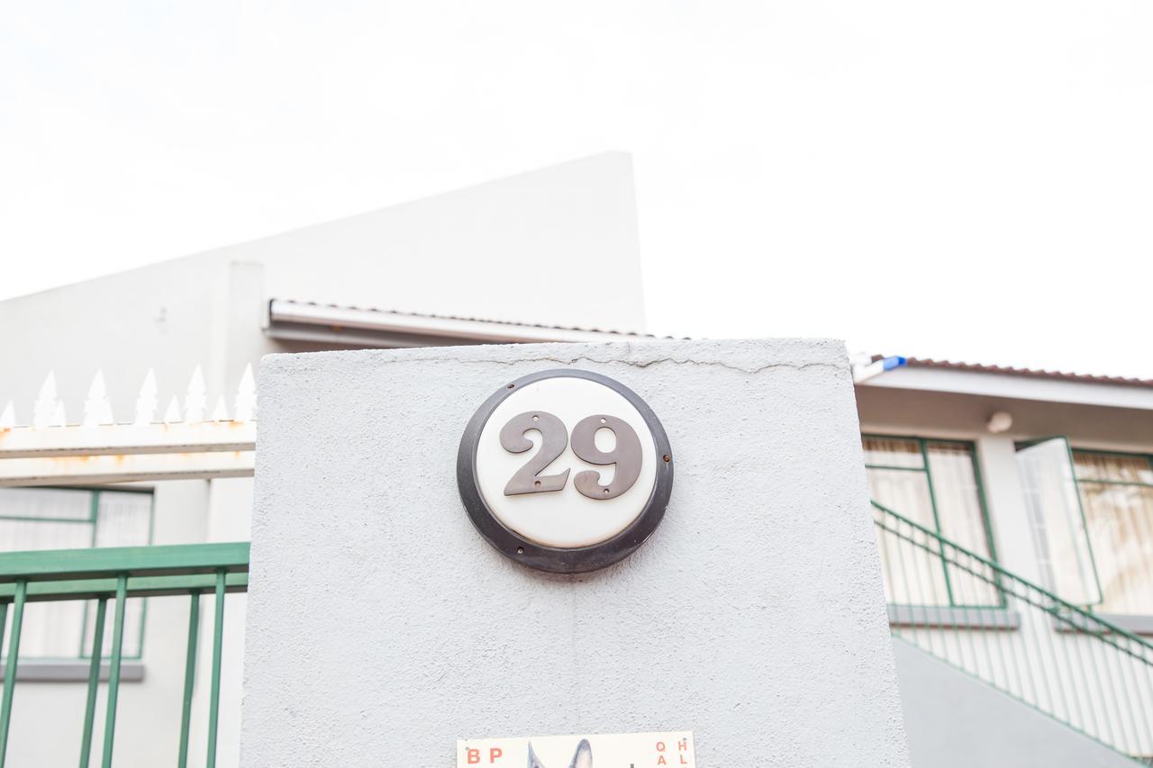 Hotel 29 Polvy Street Mbombela Esterno foto