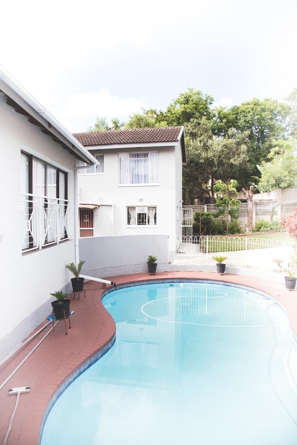 Hotel 29 Polvy Street Mbombela Esterno foto