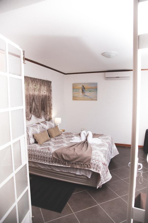 Hotel 29 Polvy Street Mbombela Esterno foto