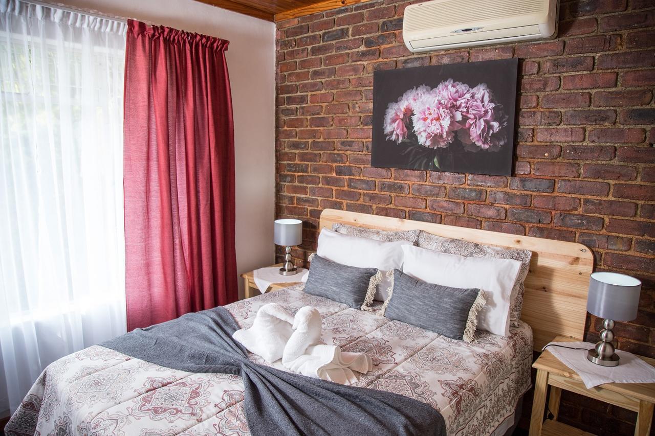 Hotel 29 Polvy Street Mbombela Esterno foto