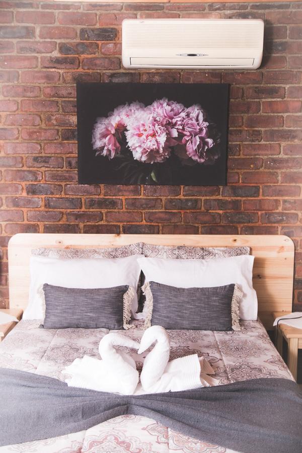 Hotel 29 Polvy Street Mbombela Esterno foto