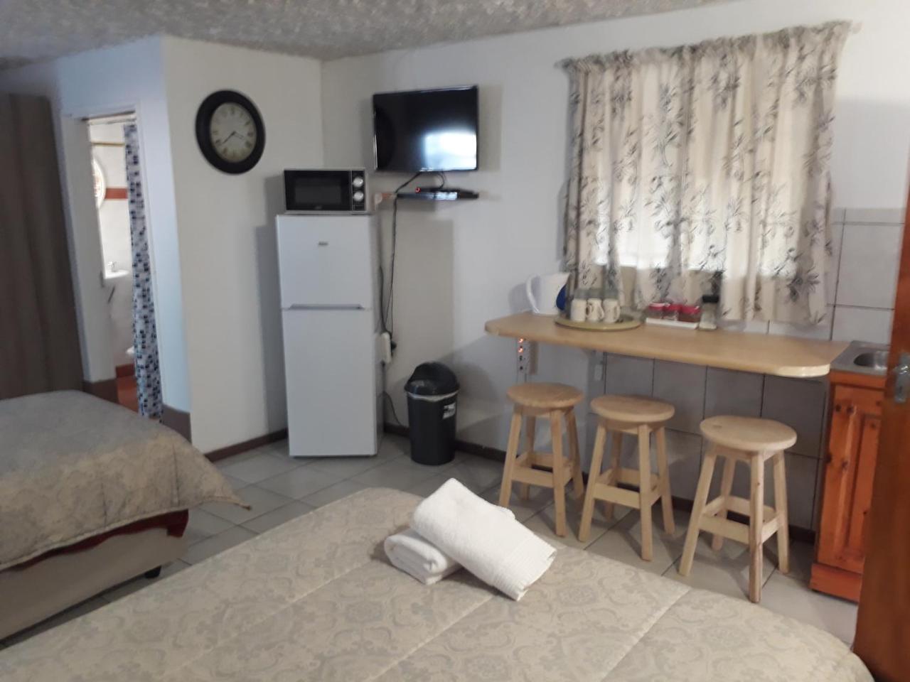 Hotel 29 Polvy Street Mbombela Esterno foto
